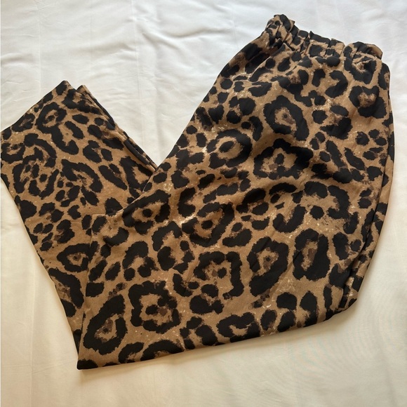 SHEIN Leopard Print Tapered Leg Elastic Waistband Pants Size 5X - Picture 2 of 5